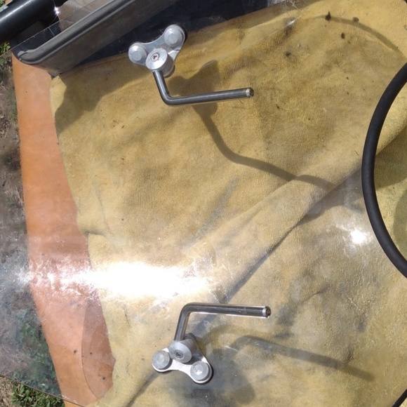 Memphis Shades Windshield - Picture 3 of 3